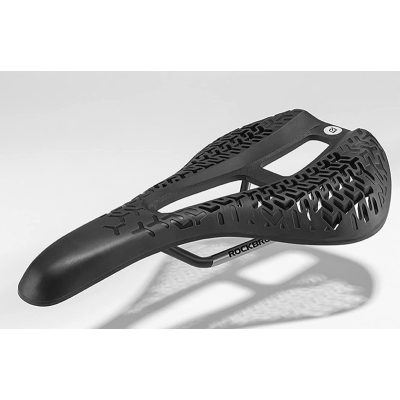 Sedlo RB s otvorom, bez zámku, čierne