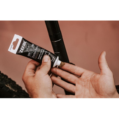 Mazivo Carbon paste ZÉFAL, tuba 50 ml