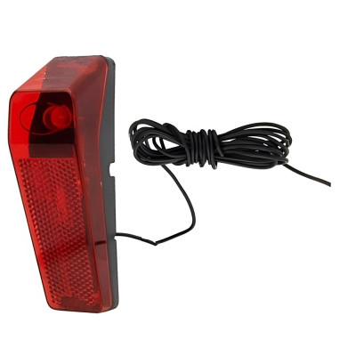 Svetlo zadné na dynamo,úzky typ s káblikom